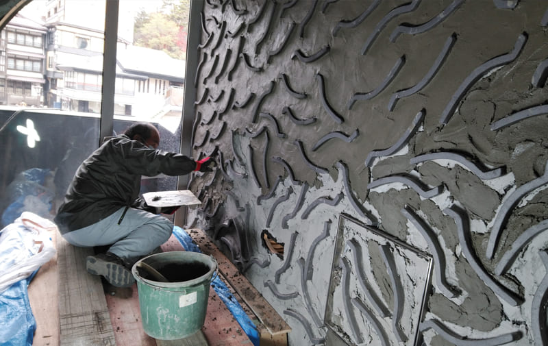 浴室壁瓦埋め込み作業